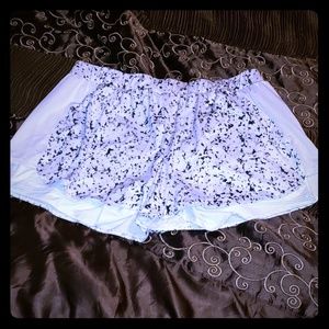 Super cute splatter print AVIA athletic shorts